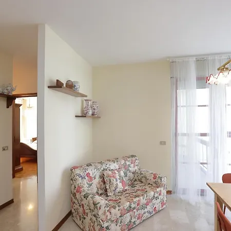 Διαμέρισμα De Chi E De La *