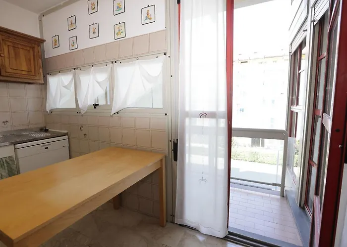 De Chi E De La Sestri Levante