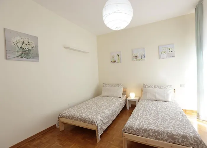 De Chi E De La * Sestri Levante