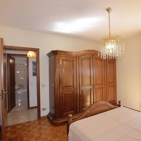 Apartmán De Chi E De La *